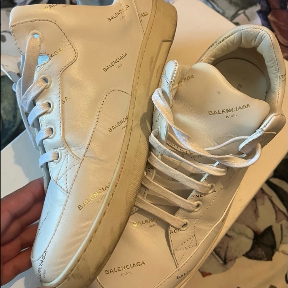 Balenciaga Women Leather Shoes